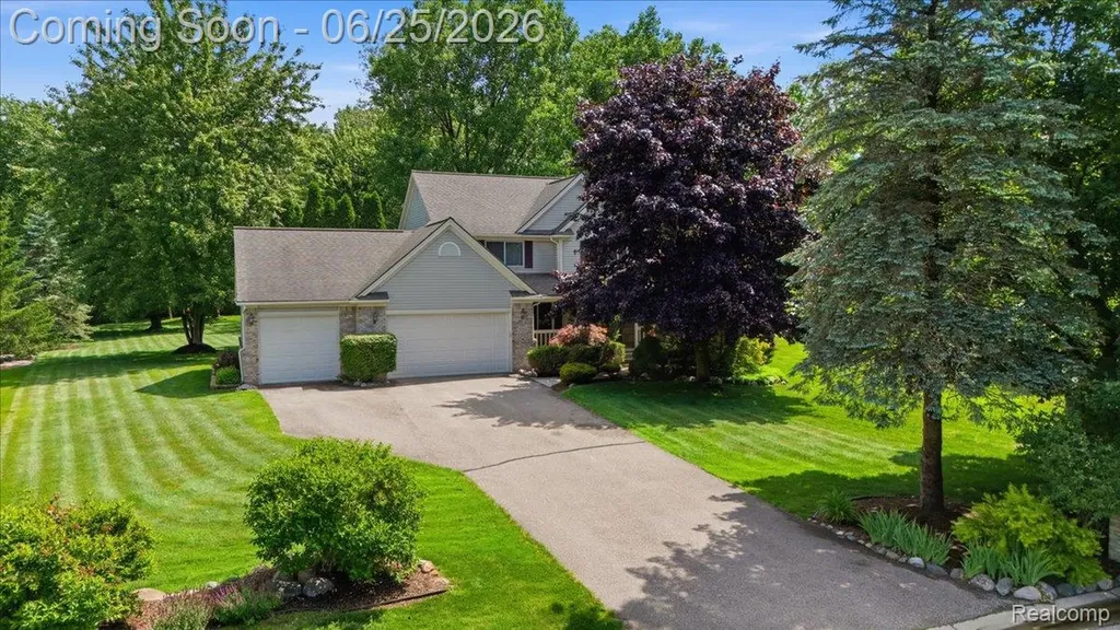 5762 Garnet Circle Independence Charter Township MI 48348