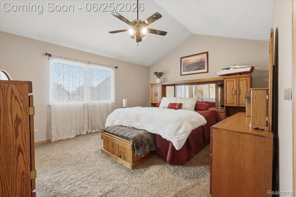 5762 Garnet Circle Independence Charter Township MI 48348