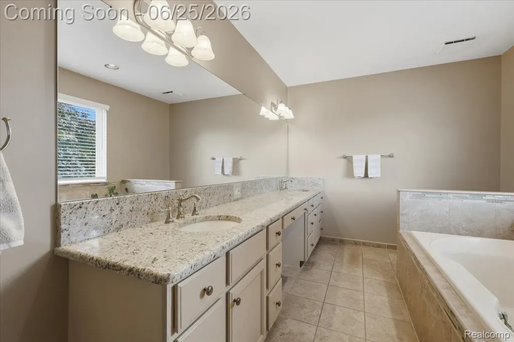 5762 Garnet Circle Independence Charter Township MI 48348
