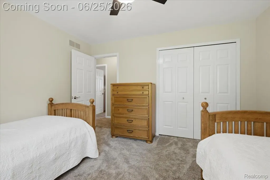 5762 Garnet Circle Independence Charter Township MI 48348