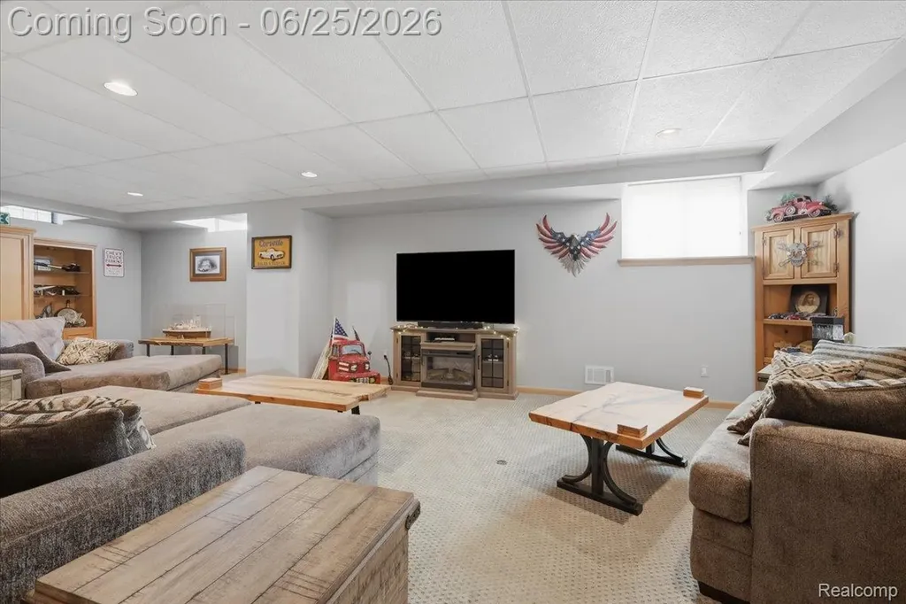 5762 Garnet Circle Independence Charter Township MI 48348