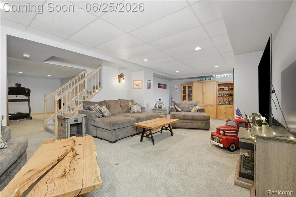 5762 Garnet Circle Independence Charter Township MI 48348