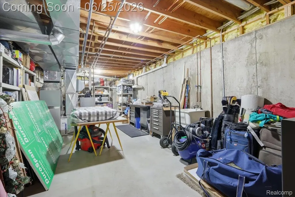5762 Garnet Circle Independence Charter Township MI 48348