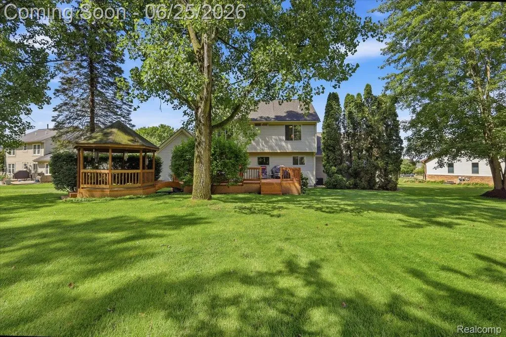 5762 Garnet Circle Independence Charter Township MI 48348