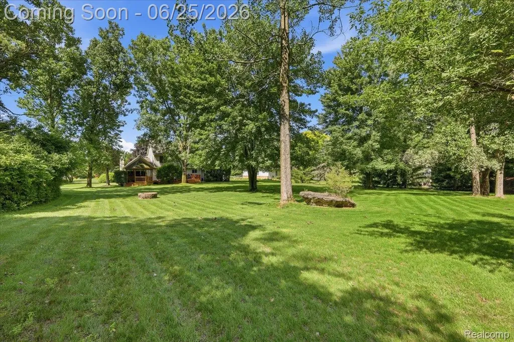 5762 Garnet Circle Independence Charter Township MI 48348