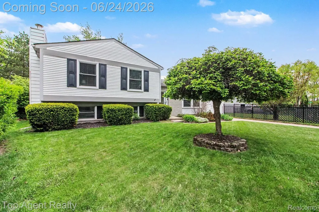 41636 Tetley Drive Sterling Heights City MI 48313