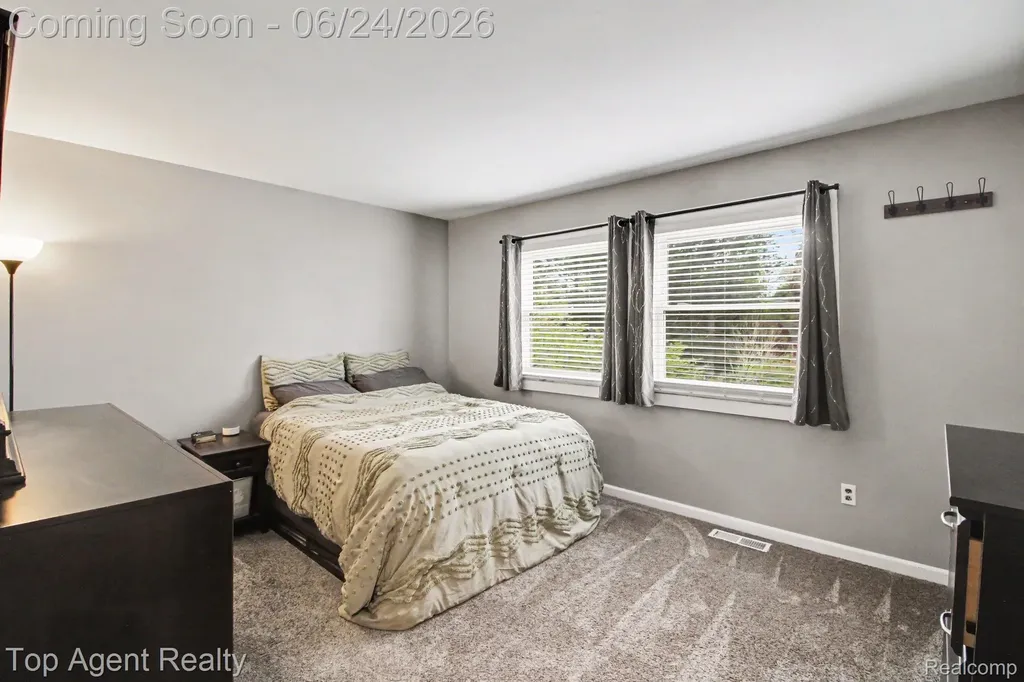 41636 Tetley Drive Sterling Heights City MI 48313
