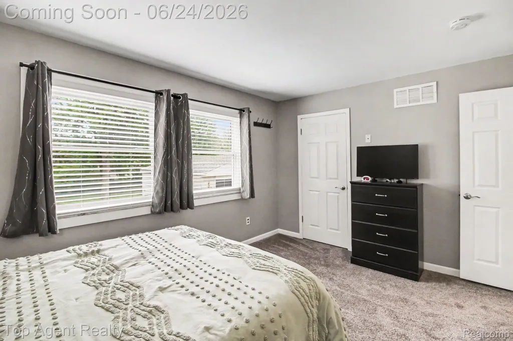 41636 Tetley Drive Sterling Heights City MI 48313