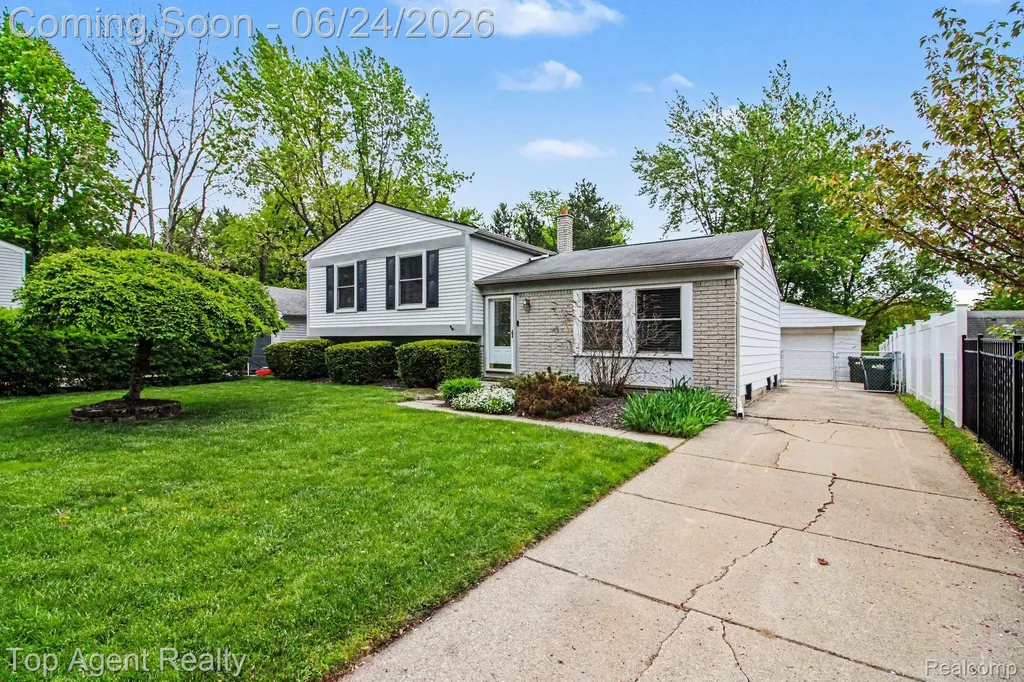 41636 Tetley Drive Sterling Heights City MI 48313