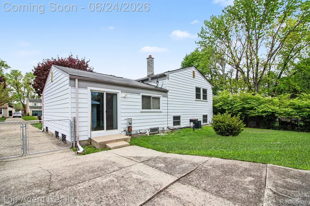 41636 Tetley Drive Sterling Heights City MI 48313