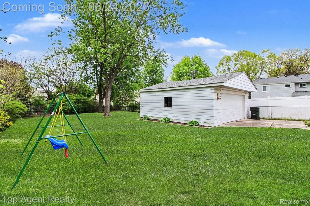 41636 Tetley Drive Sterling Heights City MI 48313