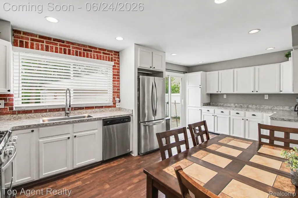 41636 Tetley Drive Sterling Heights City MI 48313
