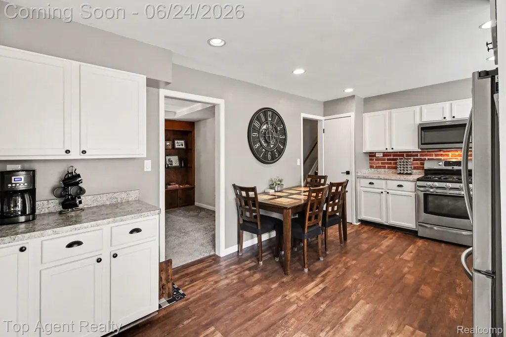 41636 Tetley Drive Sterling Heights City MI 48313