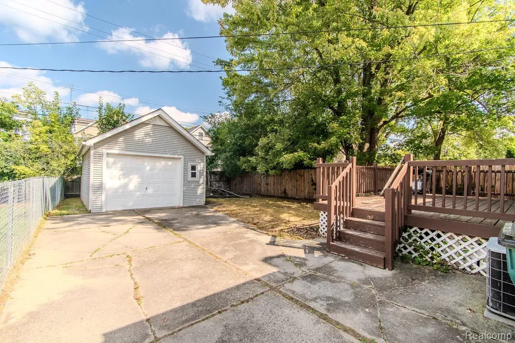 845 E 14 Mile Road Birmingham City MI 48009