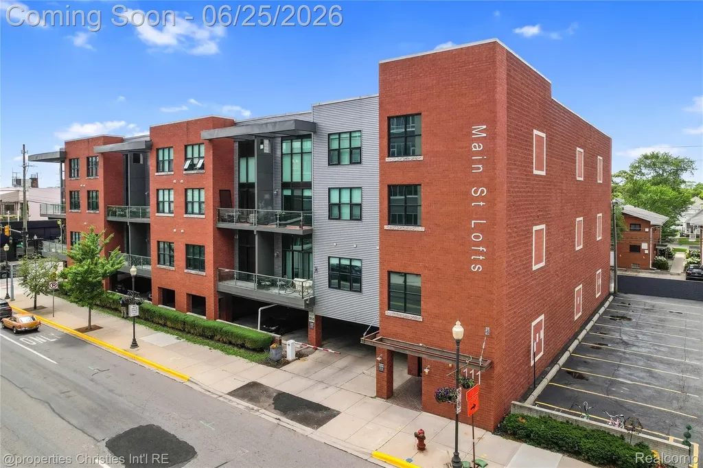 111 N Main Street Royal Oak City MI 48067
