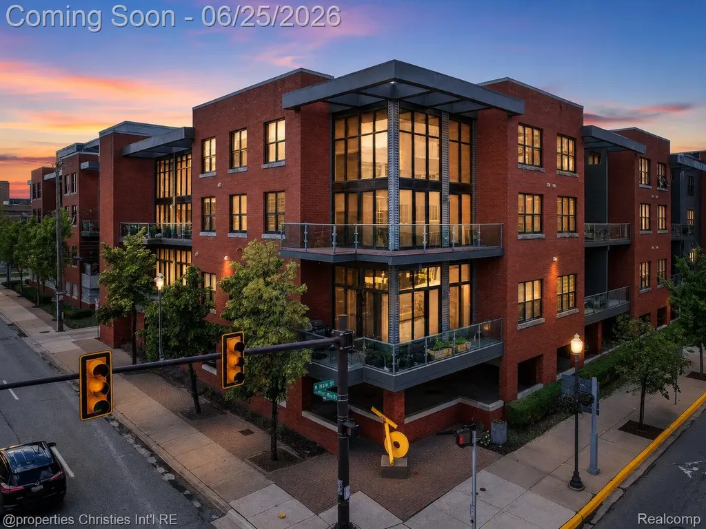 111 N Main Street Royal Oak City MI 48067