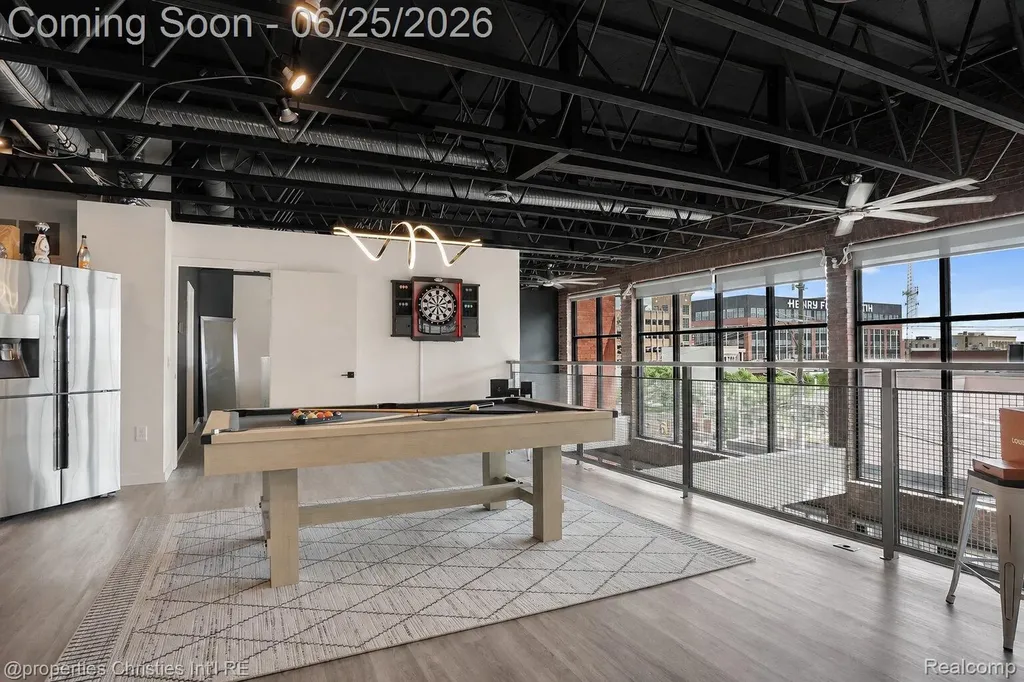111 N Main Street Royal Oak City MI 48067