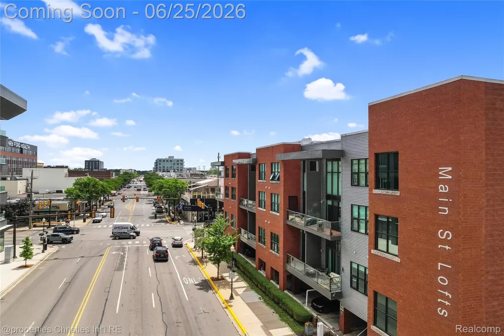 111 N Main Street Royal Oak City MI 48067
