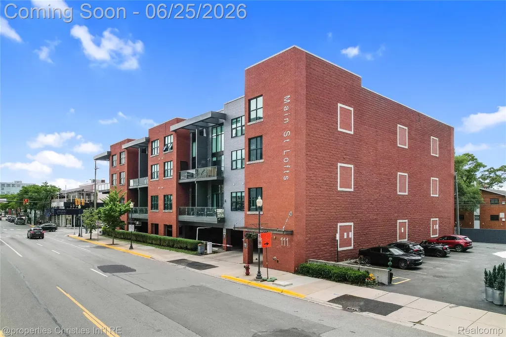 111 N Main Street Royal Oak City MI 48067