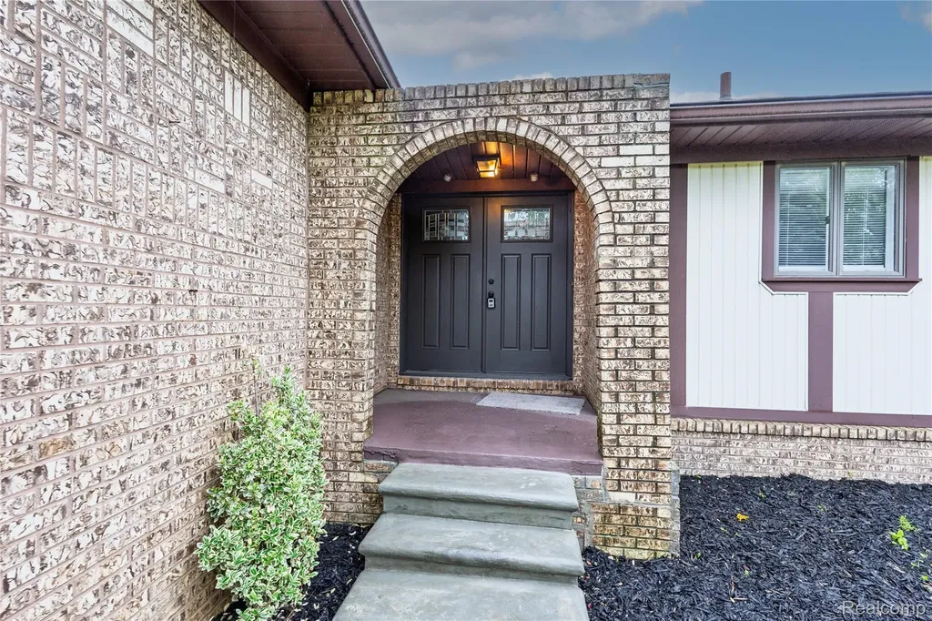 59663 Pettengill Drive Lyon Charter Township MI 48165
