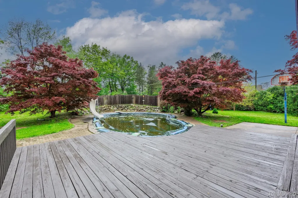 59663 Pettengill Drive Lyon Charter Township MI 48165