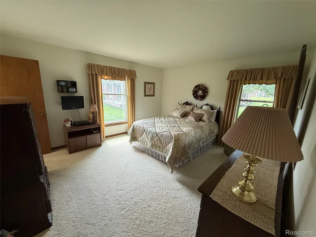 49747 Jefferson Court Shelby Charter Township MI 48315