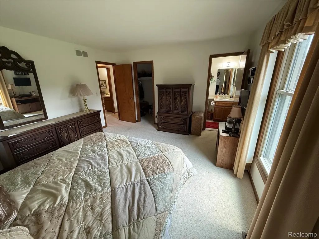 49747 Jefferson Court Shelby Charter Township MI 48315