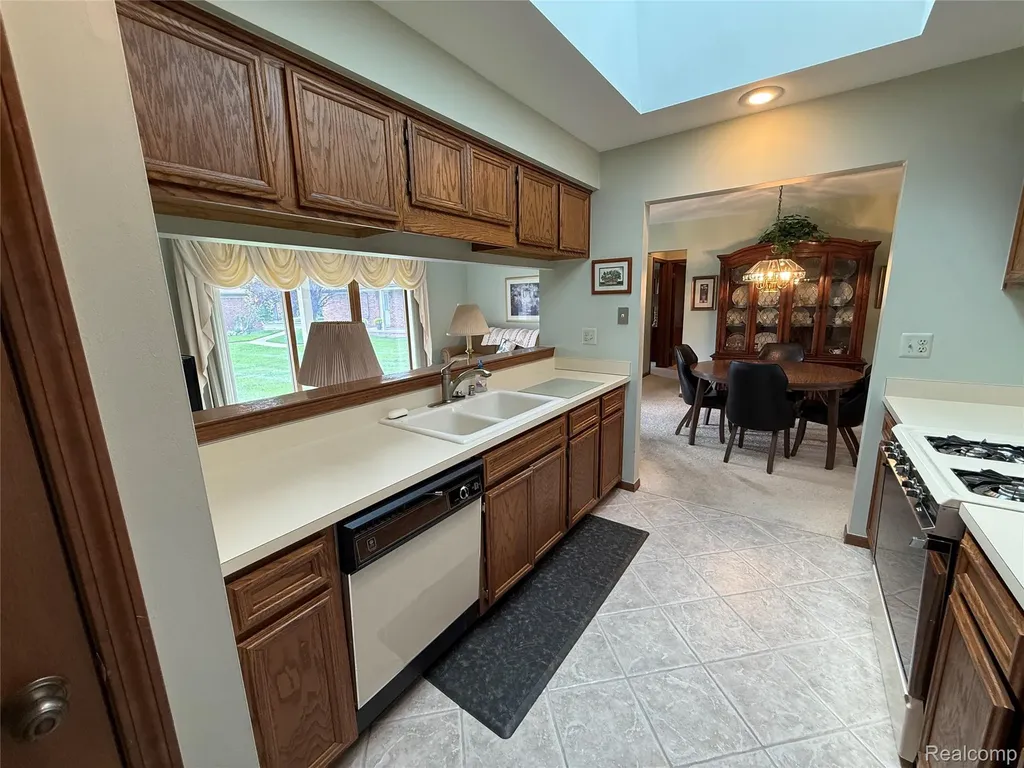 49747 Jefferson Court Shelby Charter Township MI 48315