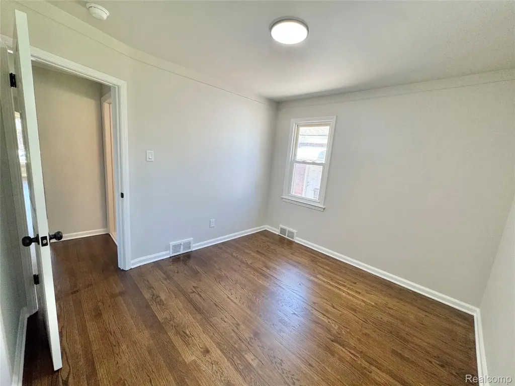 7751 Cortland Avenue Allen Park City MI 48101