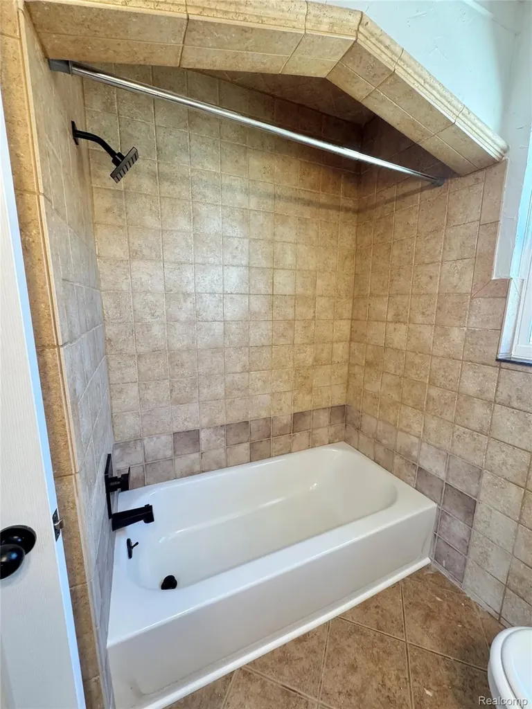 7751 Cortland Avenue Allen Park City MI 48101