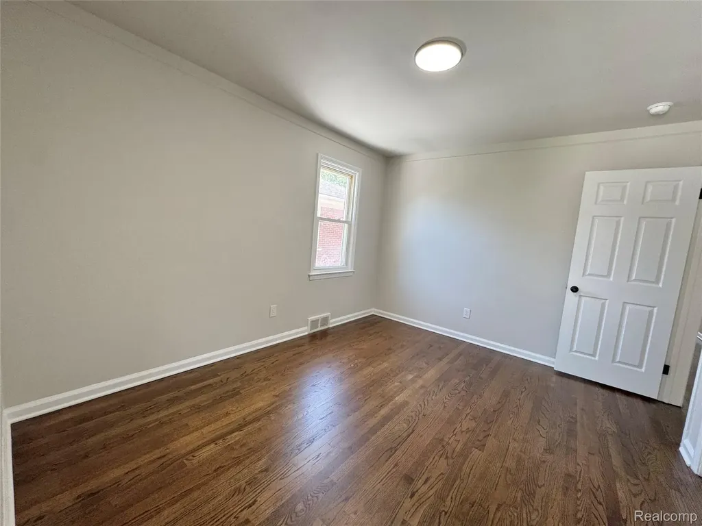 7751 Cortland Avenue Allen Park City MI 48101