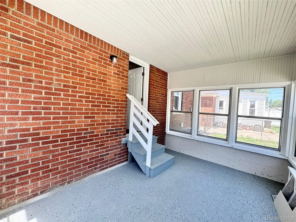 7751 Cortland Avenue Allen Park City MI 48101