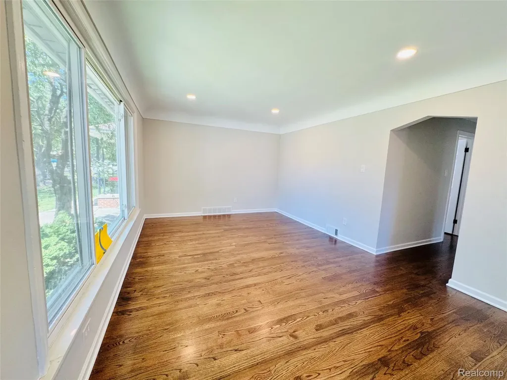 7751 Cortland Avenue Allen Park City MI 48101