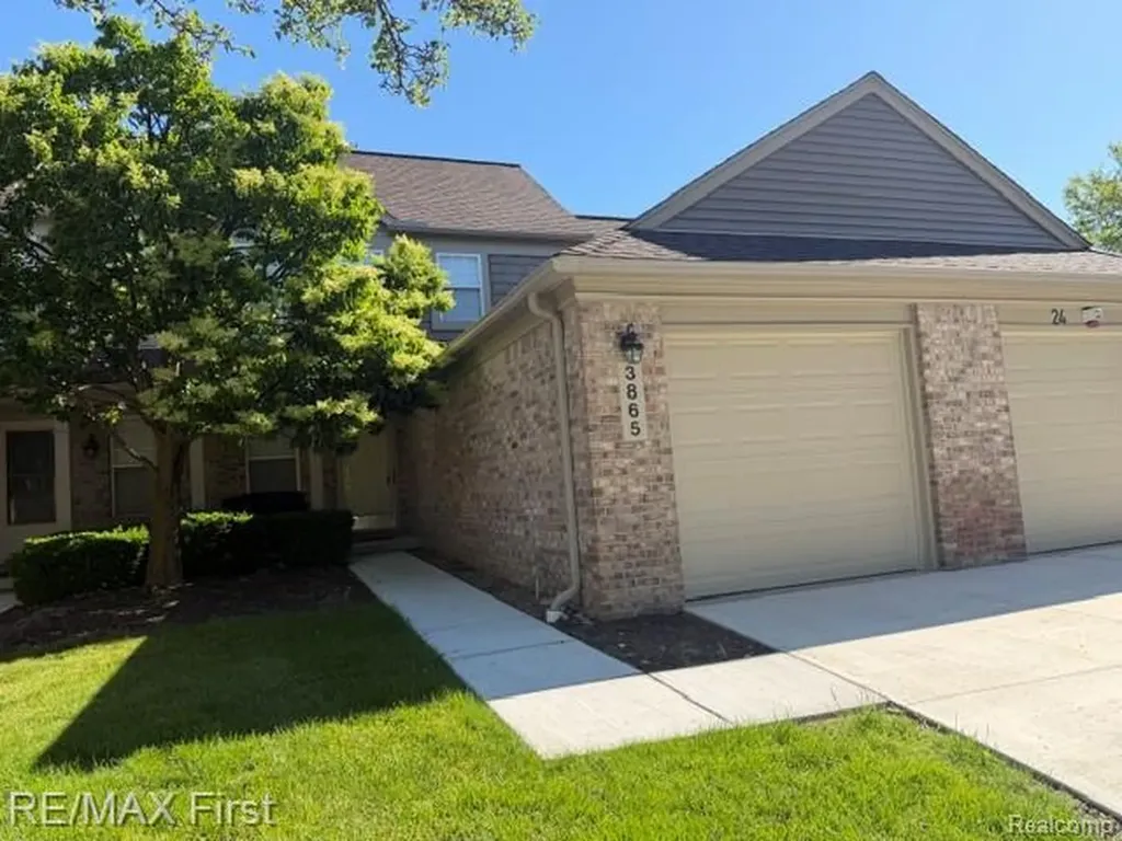 3865 Hunters Way Court Canton Charter Township MI 48188