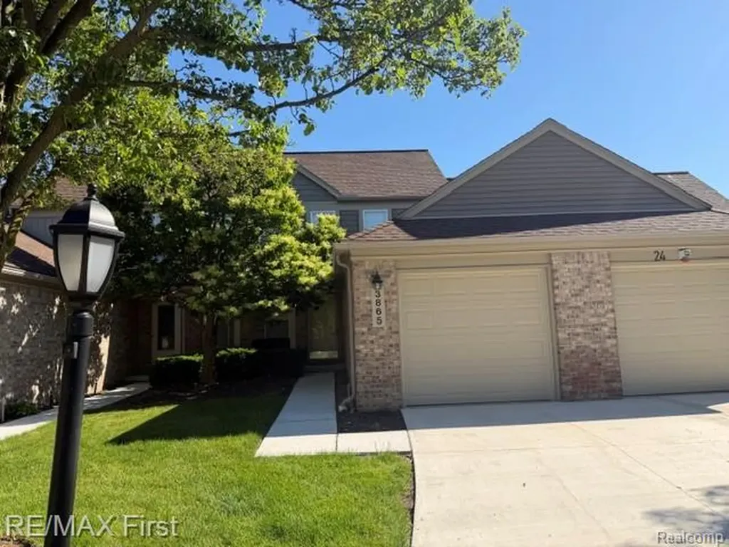 3865 Hunters Way Court Canton Charter Township MI 48188