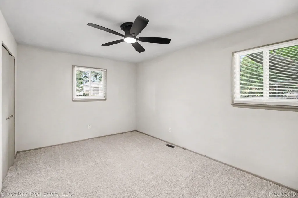 731 Monticello Avenue Pontiac City MI 48340
