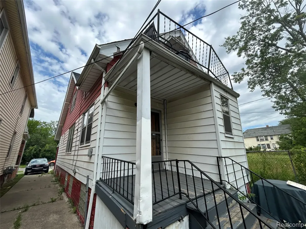 5050 Seminole Street Detroit City MI 48213