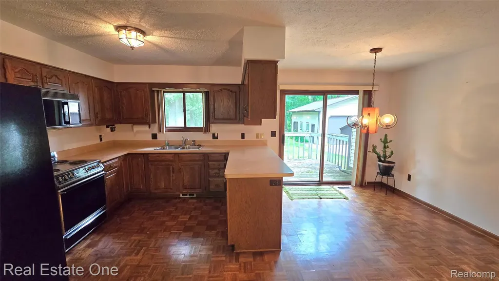8950 Wise Road Commerce Charter Township MI 48382
