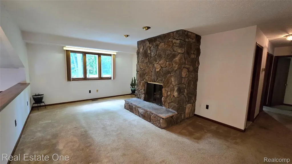 8950 Wise Road Commerce Charter Township MI 48382