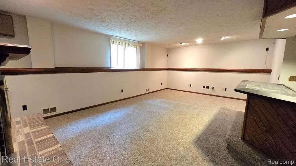 8950 Wise Road Commerce Charter Township MI 48382