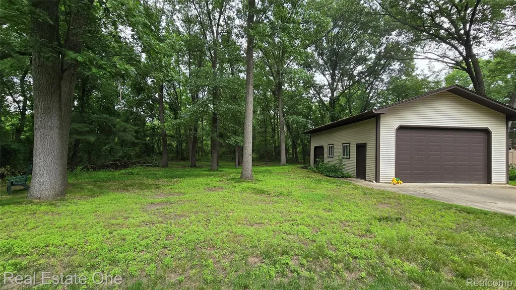 8950 Wise Road Commerce Charter Township MI 48382