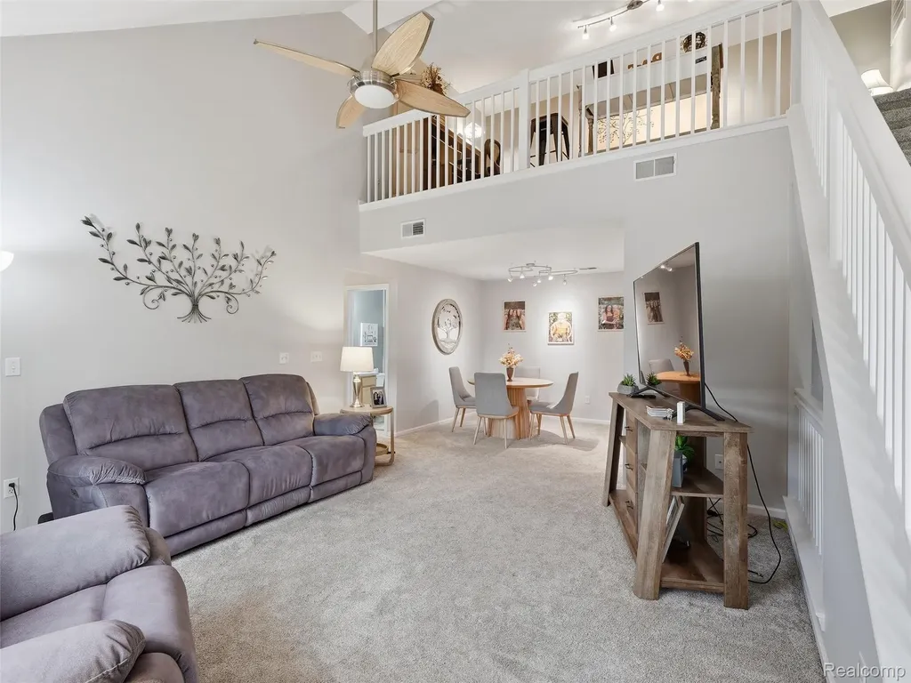 2858 Cottonwood Dr. Drive Waterford Charter Township MI 48328