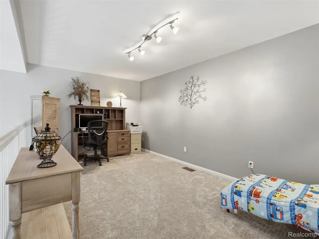 2858 Cottonwood Dr. Drive Waterford Charter Township MI 48328