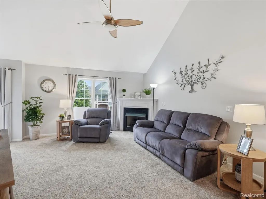 2858 Cottonwood Dr. Drive Waterford Charter Township MI 48328