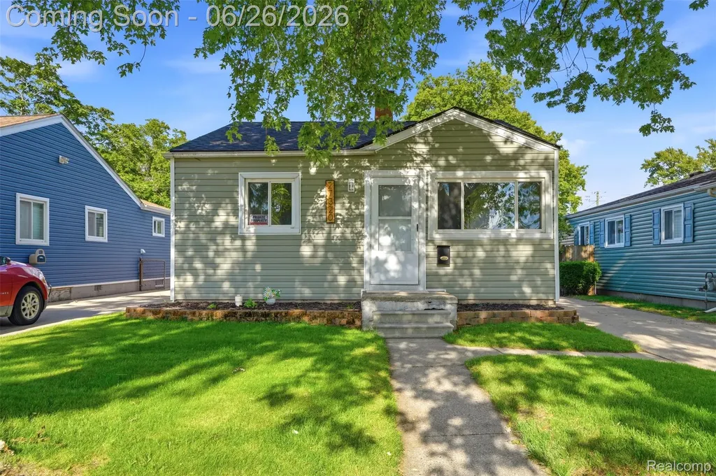 27320 Delton Street Madison Heights City MI 48071