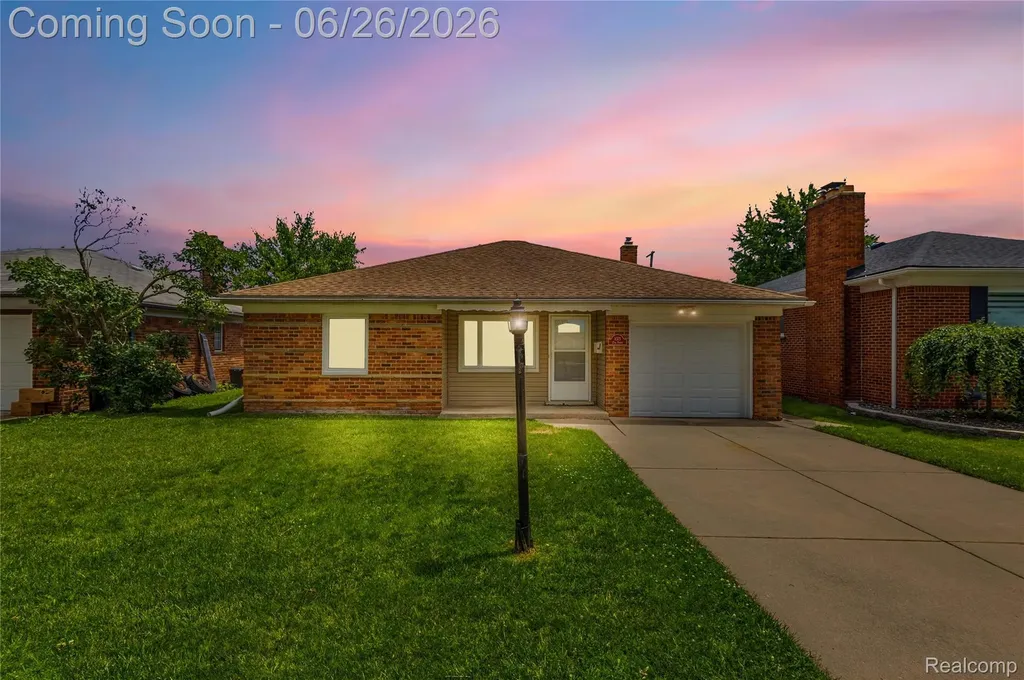1075 12th Street Wyandotte City MI 48192