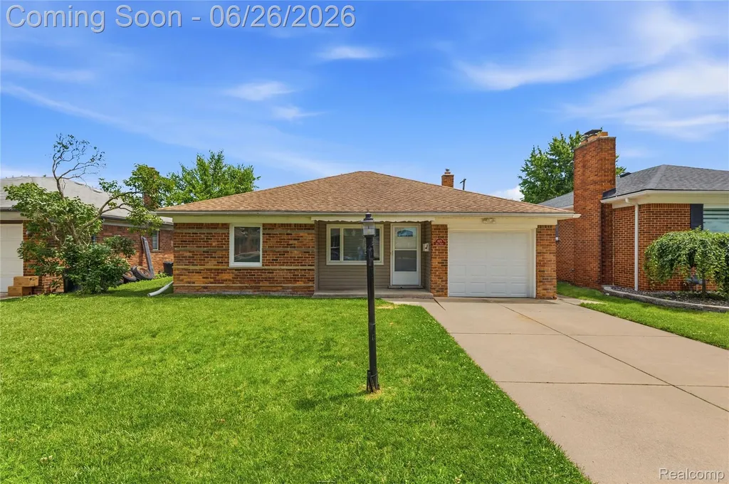 1075 12th Street Wyandotte City MI 48192