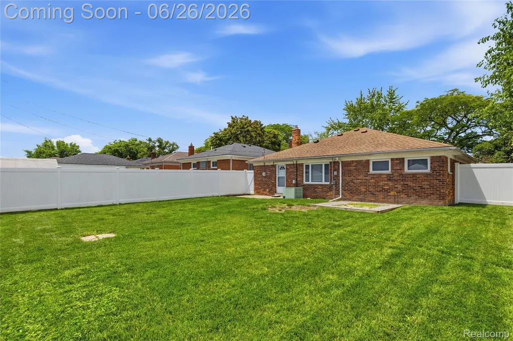 1075 12th Street Wyandotte City MI 48192