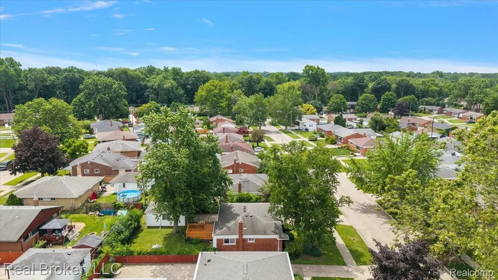 7624 Gary Avenue Westland City MI 48185