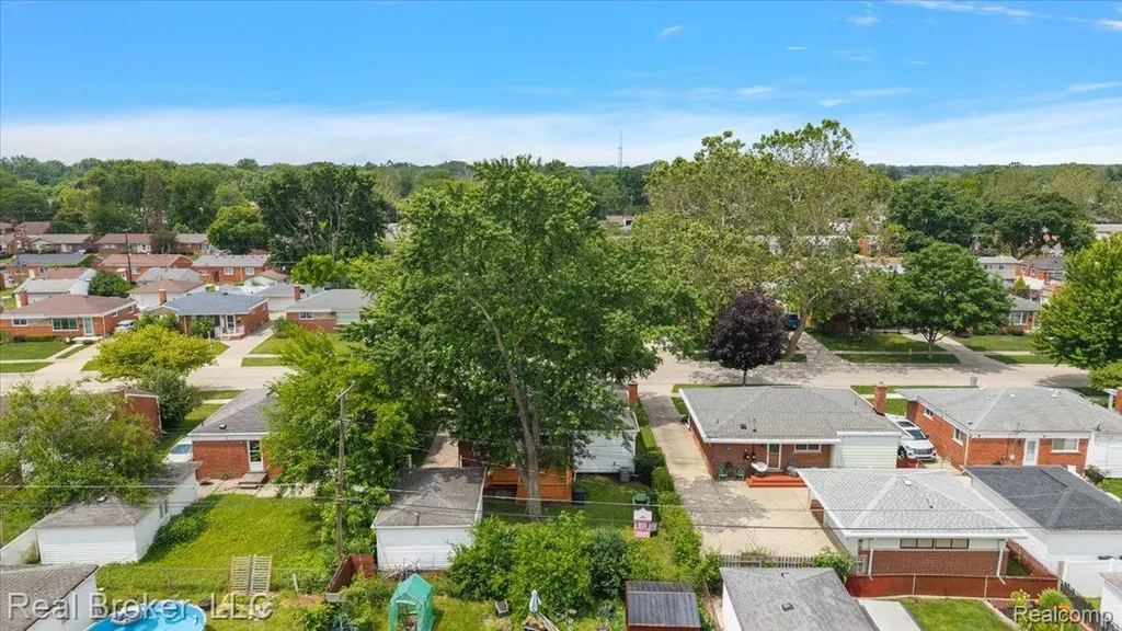 7624 Gary Avenue Westland City MI 48185